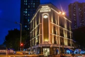 Four Seasons Hotel